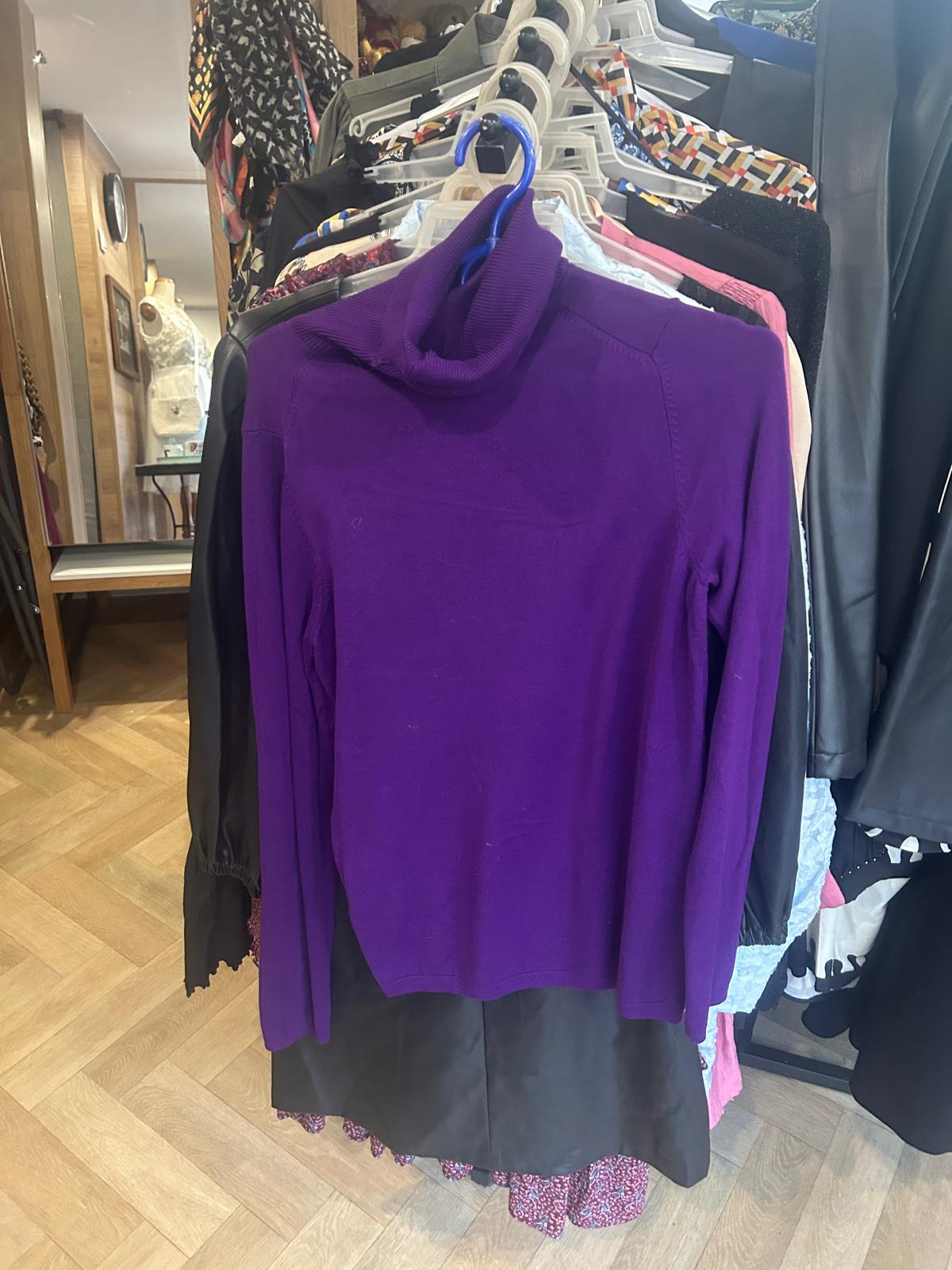 Sweter śliwkowy, golf