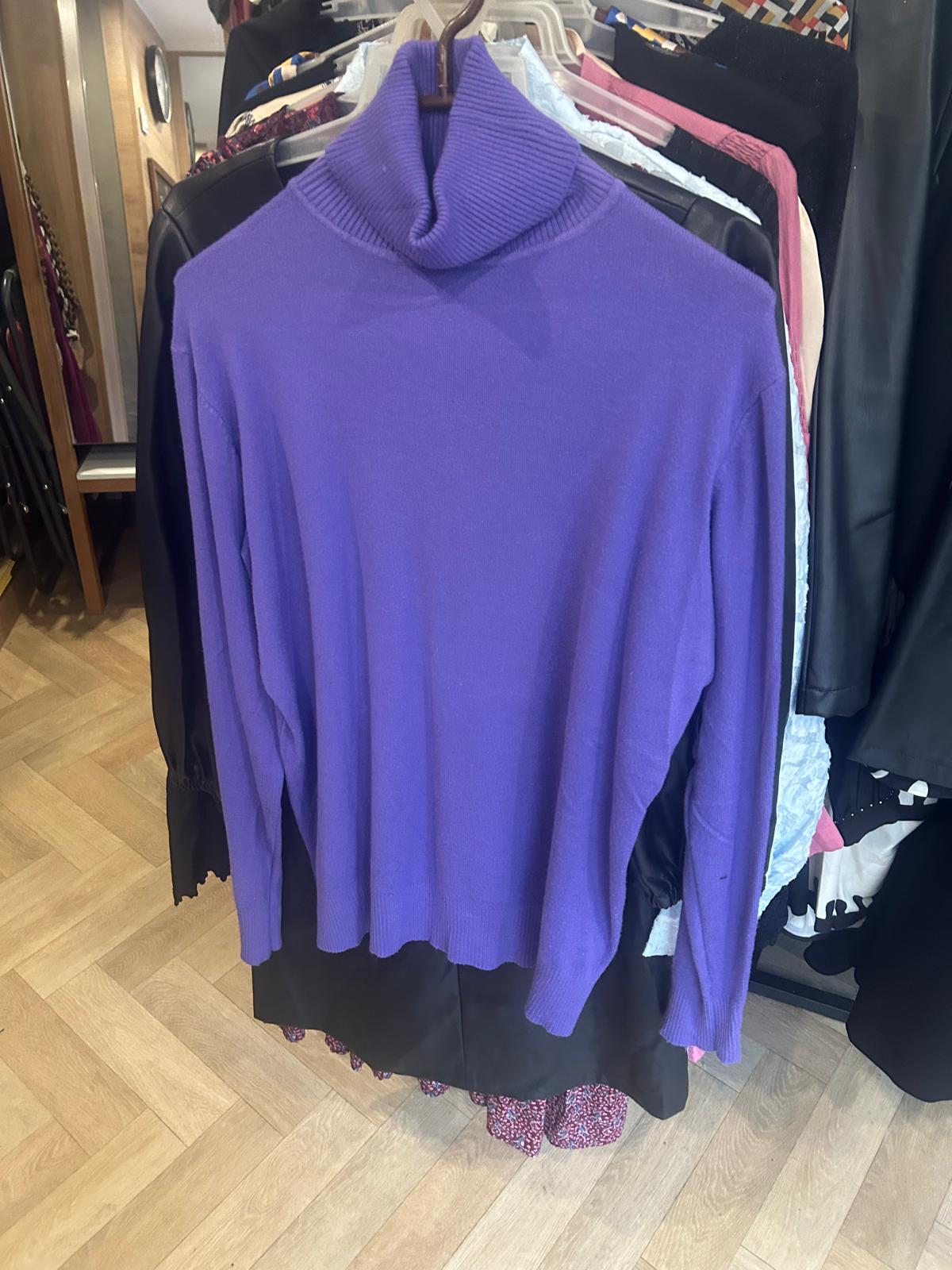Sweter fioletowy, golf